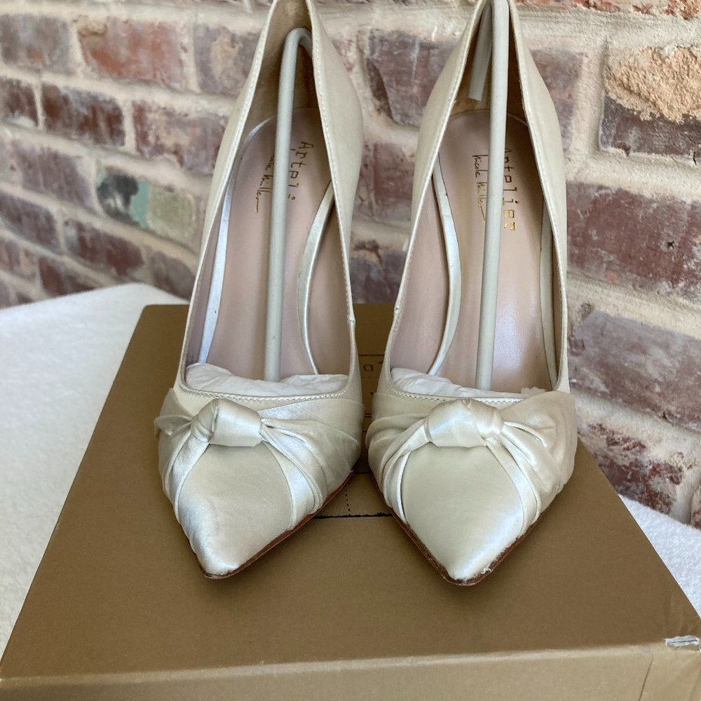 Artelier Nicole Miller “Jeffrey” Ivory Satin Heels  7